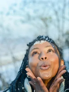Dry Skin SOS: 7 Hydrating Ingredients Dermatologists Recommend for Winter 2025 - Cover Image