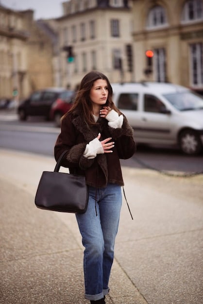 The Ultimate Guide to Choosing the Right Handbag for Every Occasion in 2025: Your Definitive Handbook